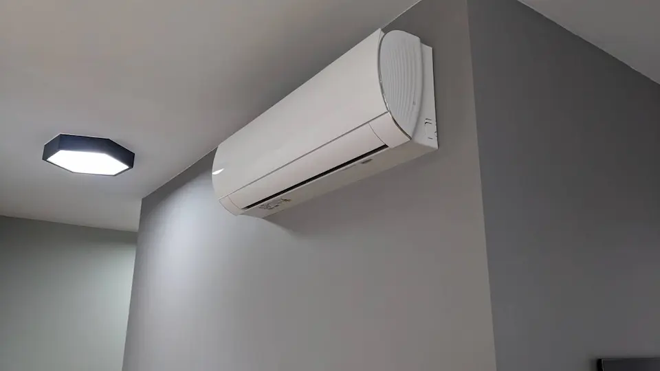 Zdjęcie klimatyzatora lub istotne