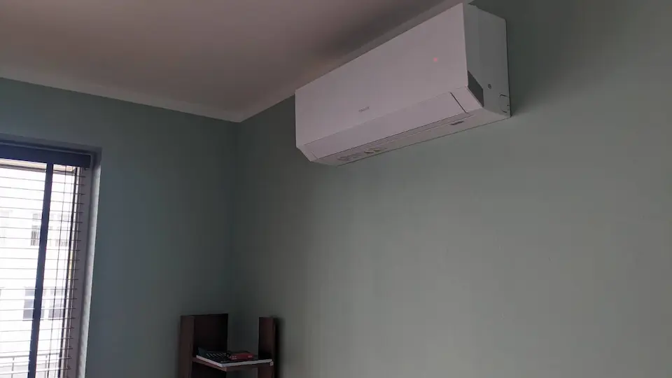 Zdjęcie klimatyzatora lub istotne